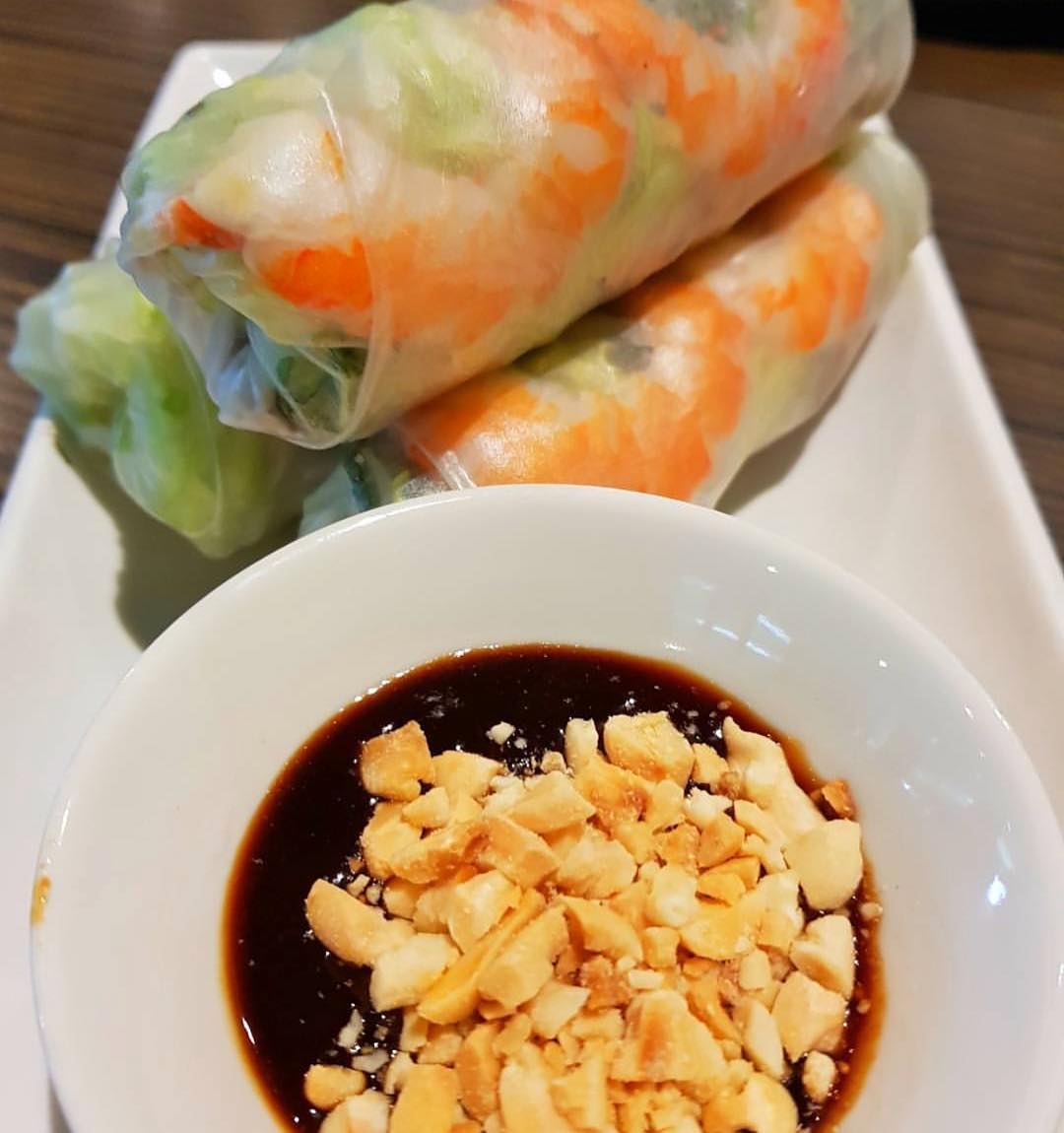 Fresh rice paper rolls with peanut and hoisin dipping sauce